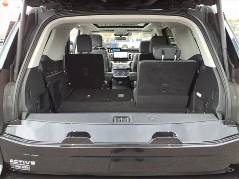 Certified 2025 Ford Expedition Active AWD/4WD image 8