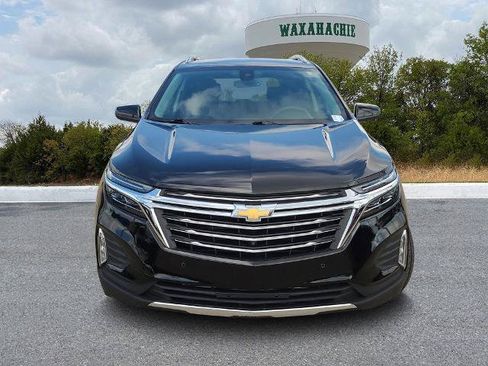 Used 2024 Chevrolet Equinox Premier AWD/4WD image 2