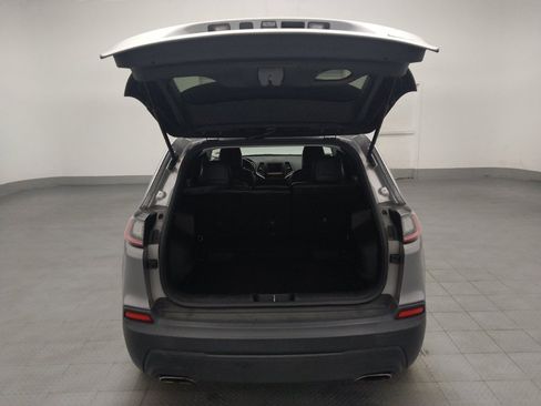 Used 2019 Jeep Cherokee Latitude Plus FWD image 29
