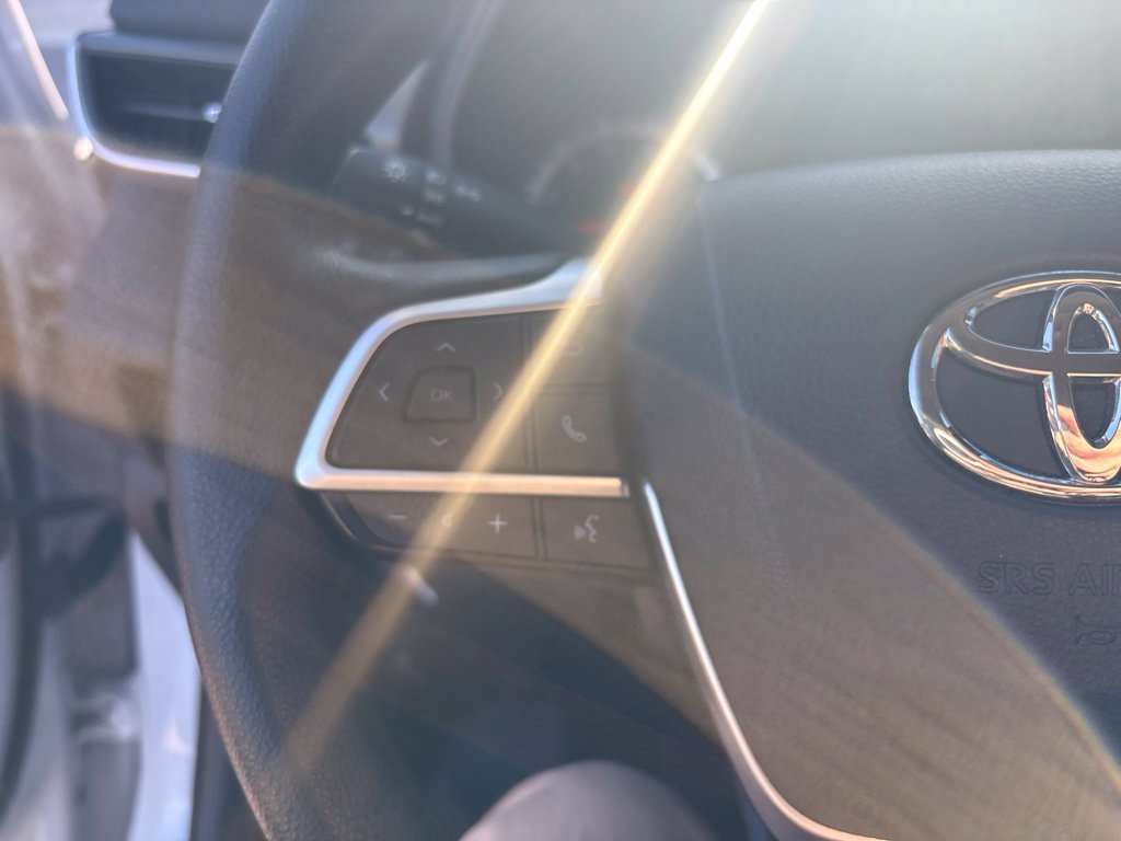Used 2022 Toyota Highlander L FWD image 39