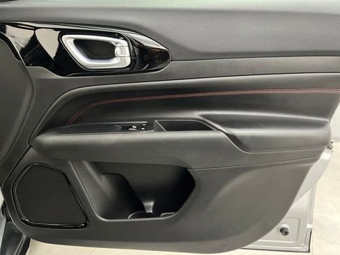 Used 2024 Jeep Compass Trailhawk image 22