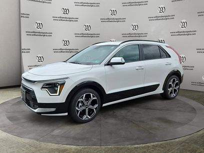 New 2025 Kia Niro SX Touring