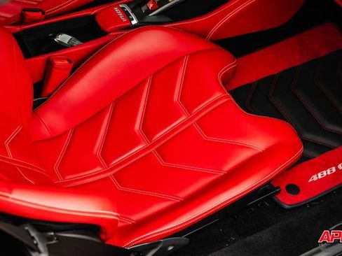 Used 2018 Ferrari 488 GTB RWD image 97