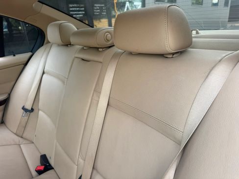 Used 2011 BMW 328i Sedan RWD image 30