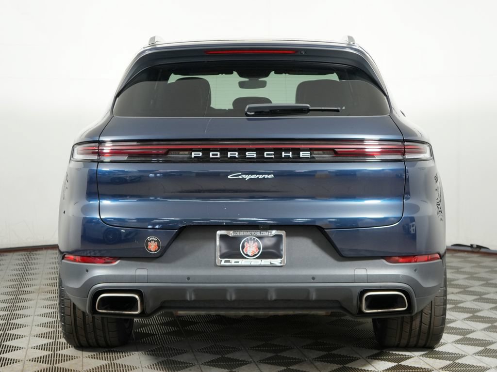 Certified 2024 Porsche Cayenne AWD/4WD image 6