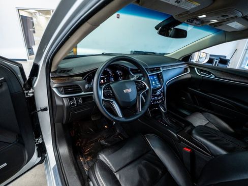 Used 2018 Cadillac XTS Luxury image 33