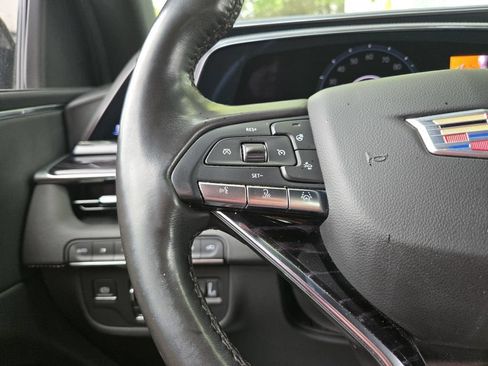 Used 2023 Cadillac Escalade ESV Sport w/ Touring Package AWD/4WD image 16