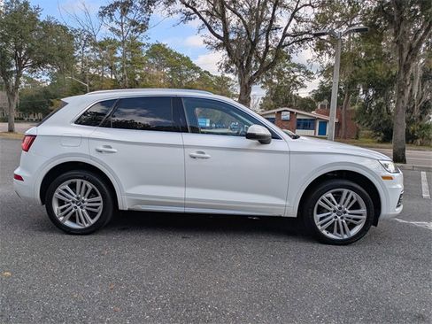 Used 2018 Audi Q5 2.0T Premium Plus w/ Premium Plus Package image 11