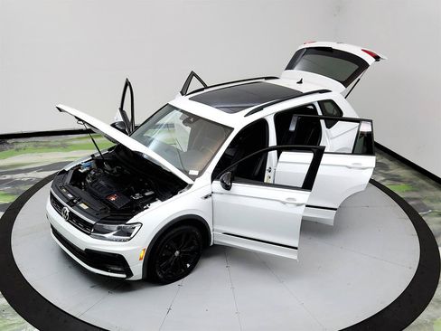 Used 2021 Volkswagen Tiguan SE R-Line FWD image 36