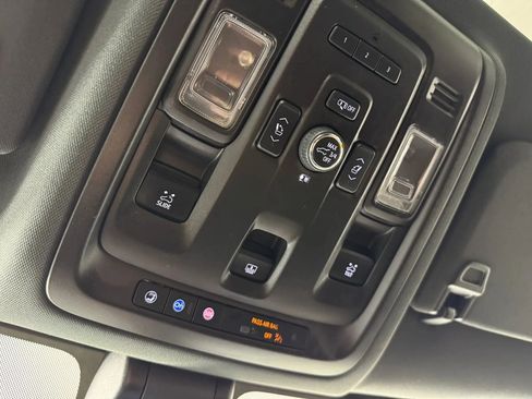 Used 2021 Chevrolet Suburban High Country w/ Premium Package AWD/4WD image 25