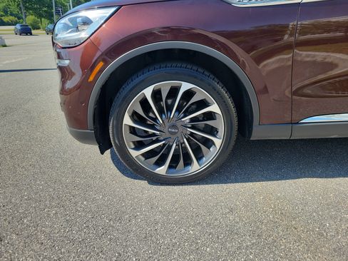 Used 2020 Lincoln Aviator Reserve w/ Equipment Group 202A AWD/4WD image 11