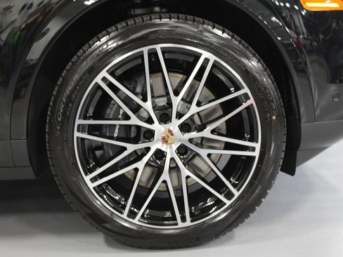 New 2026 Porsche Cayenne E-Hybrid Coupe image 12