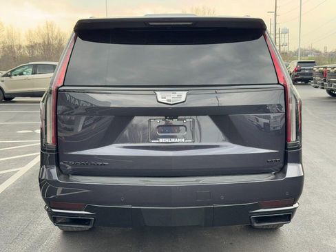 Used 2024 Cadillac Escalade Sport Platinum w/ LPO, ONYX Package image 5