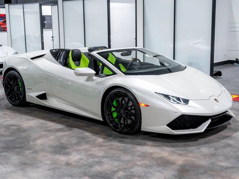 Used 2016 Lamborghini Huracan LP 610-4 AWD/4WD image 5