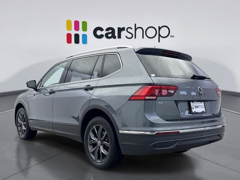 Used 2022 Volkswagen Tiguan SE image 3