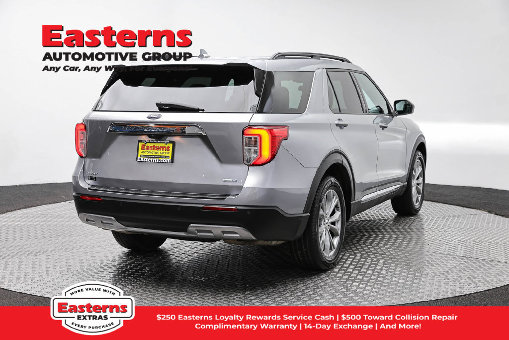 Used 2020 Ford Explorer XLT w/ Equipment Group 202A AWD/4WD image 6