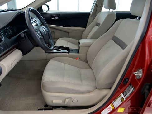 Used 2014 Toyota Camry XLE FWD image 15