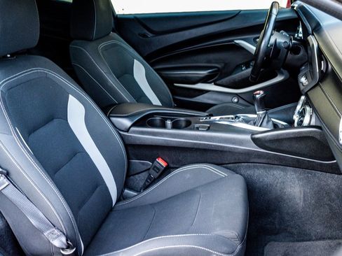 Used 2018 Chevrolet Camaro SS image 20