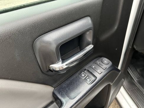 Used 2015 GMC Sierra 1500 2WD Regular Cab image 17