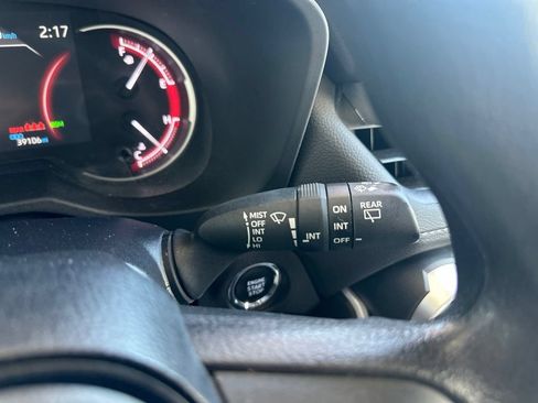 Used 2025 Toyota RAV4 XLE AWD/4WD image 30