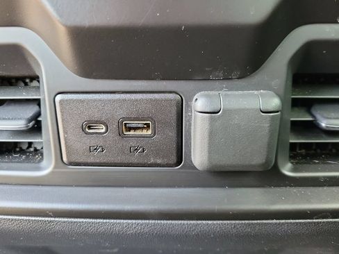 Used 2019 Chevrolet Silverado 1500 RST AWD/4WD image 33