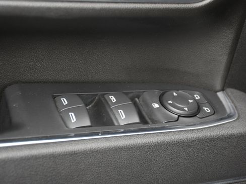 Used 2025 Chevrolet Silverado 2500 LT w/ Convenience Package AWD/4WD image 10