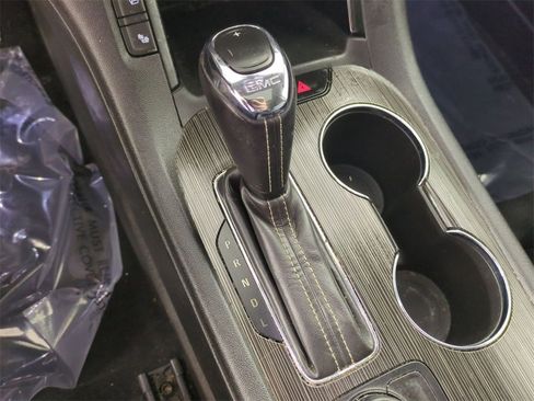 Certified 2019 GMC Acadia SLT image 14