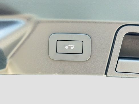 New 2026 Land Rover Range Rover Velar Belgravia AWD/4WD image 13