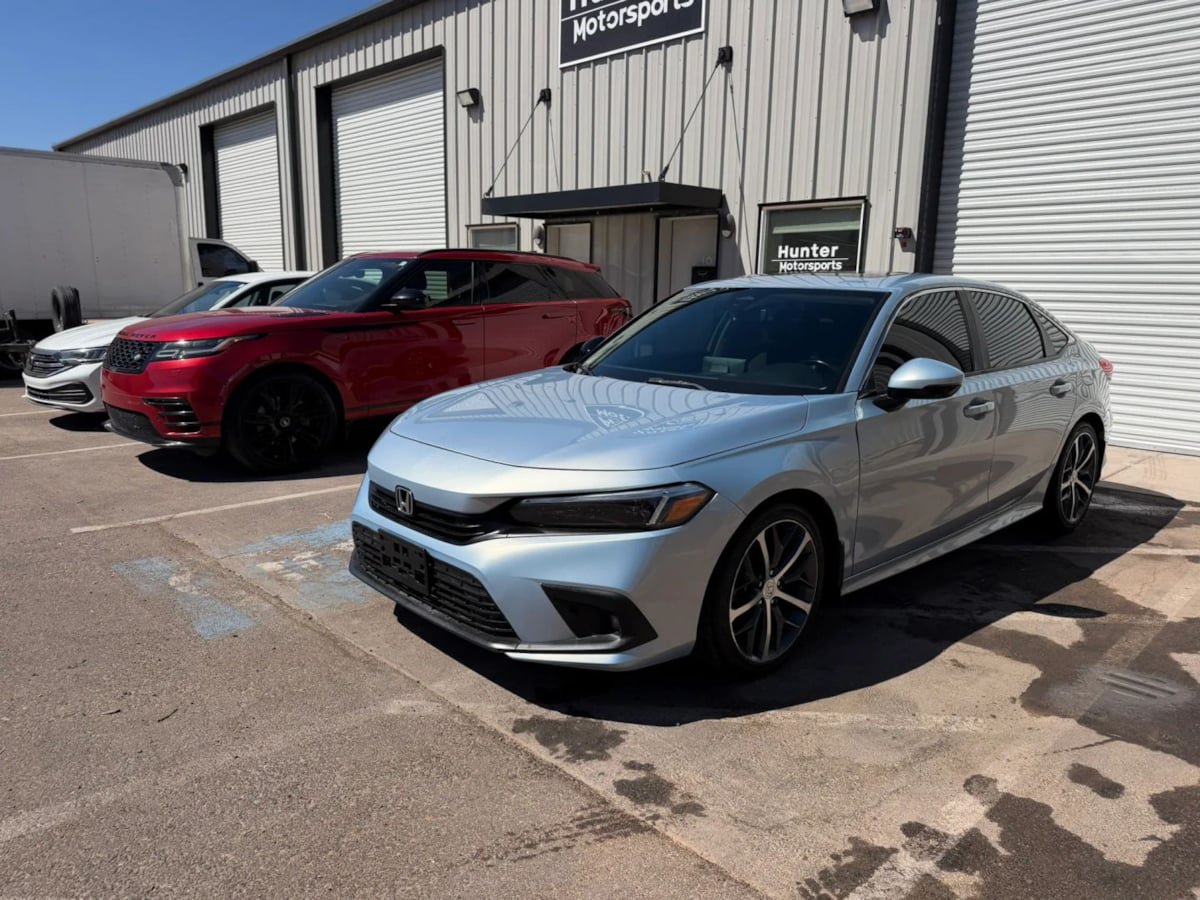 Used 2022 Honda Civic Touring image 2