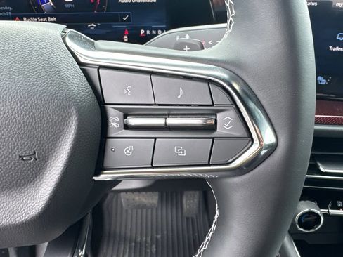 New 2026 Chevrolet Traverse Z71 w/ Driver Confidence Package image 28