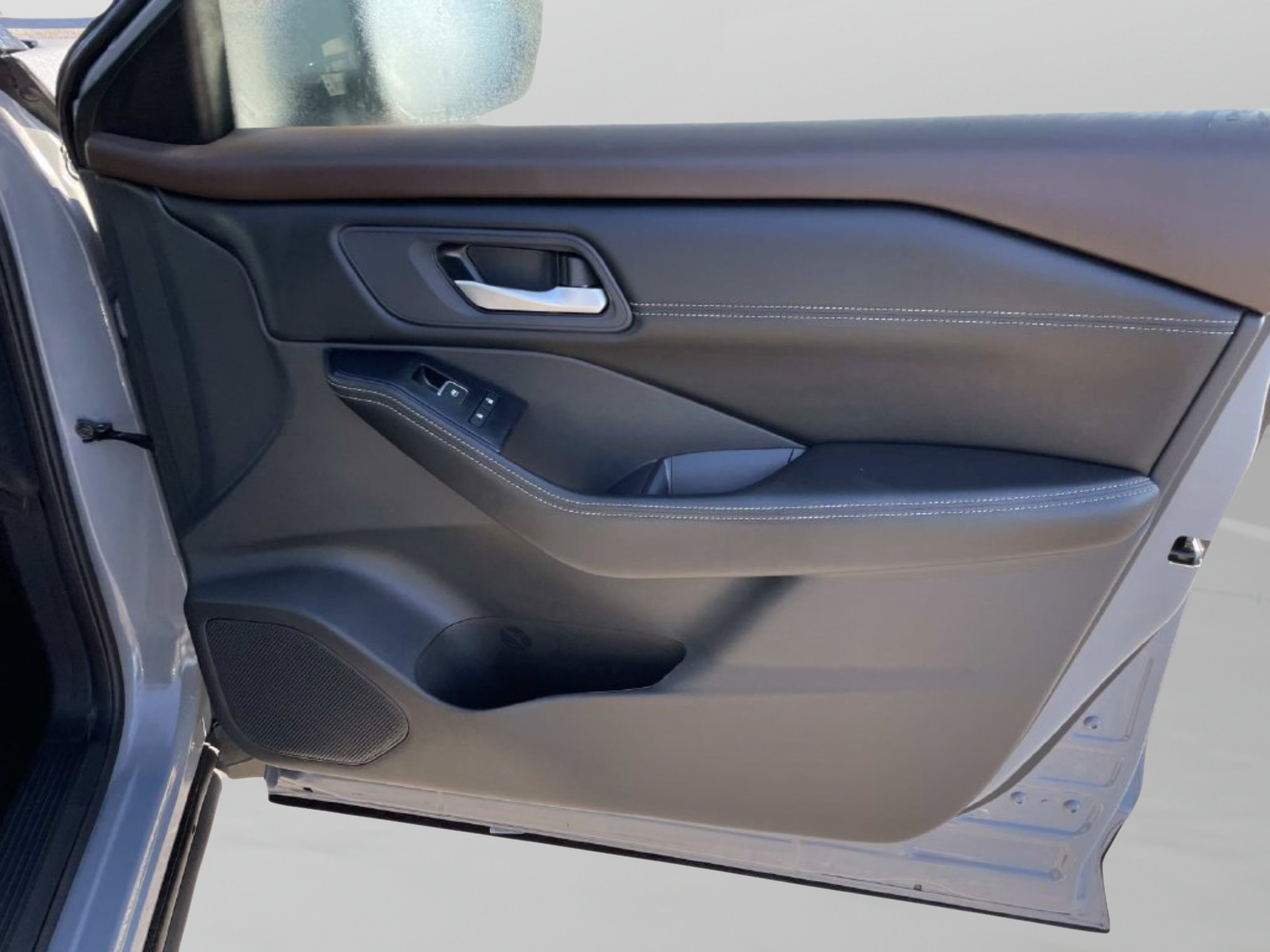 Used 2023 Nissan Rogue SL FWD image 18