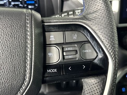 Used 2023 Toyota Sequoia Platinum image 15