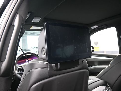 Used 2025 Cadillac Escalade ESV Sport w/ Touring Package image 46