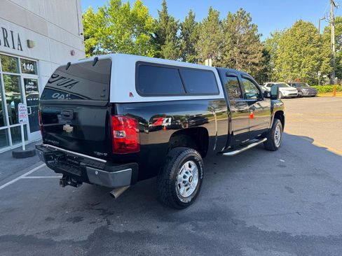 Used 2011 Chevrolet Silverado 2500 LT w/ Interior Plus Package AWD/4WD image 13