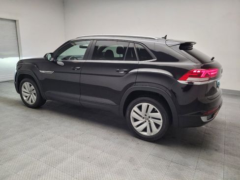Used 2020 Volkswagen Atlas Cross Sport SE w/ Towing Package FWD image 3