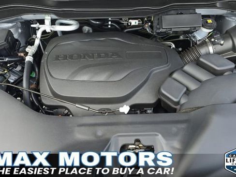 Used 2024 Honda Ridgeline Sport image 11