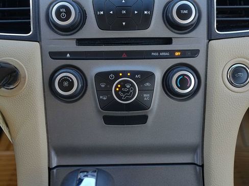 Used 2019 Ford Taurus SE FWD image 31