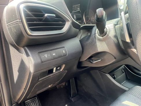 Used 2022 Hyundai Santa Fe SEL FWD image 14
