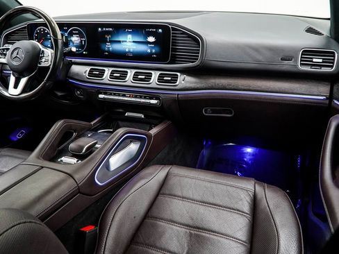 Used 2022 Mercedes-Benz GLS 580 4MATIC image 17