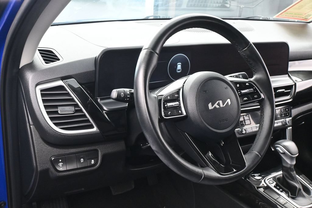 Used 2024 Kia Seltos S FWD image 15