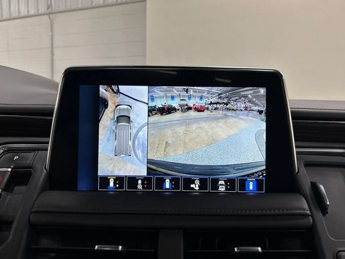 Used 2023 Chevrolet Suburban High Country AWD/4WD image 23