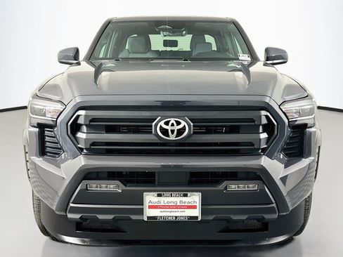 Used 2025 Toyota Tacoma SR5 AWD/4WD image 2