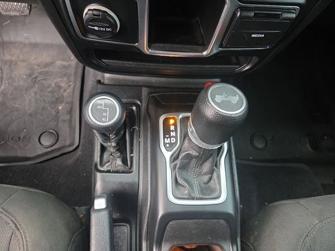 Used 2021 Jeep Wrangler Sport image 28