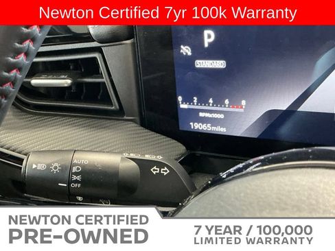 Used 2025 Nissan Kicks SR FWD image 26