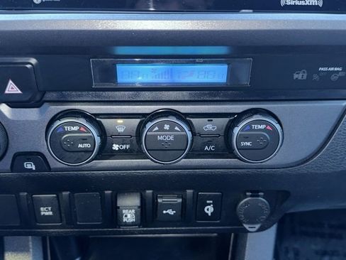 Used 2023 Toyota Tacoma 4x4 Double Cab image 32