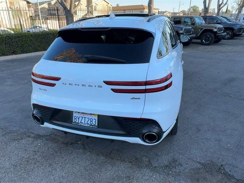 Used 2022 Genesis GV70 2.5T w/ Sport Prestige Package image 7