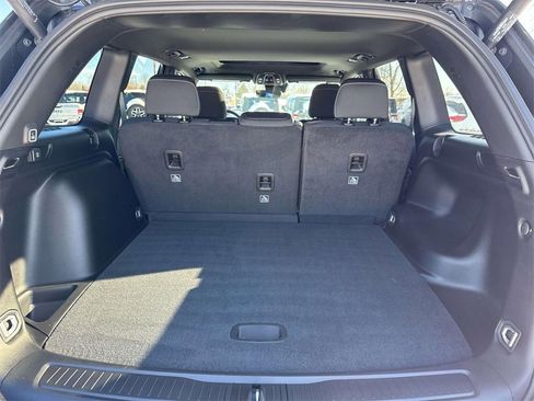 Used 2025 Jeep Grand Cherokee Laredo X w/ Luxury Tech Group I image 7