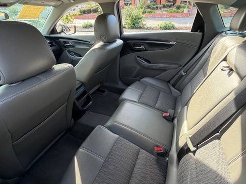 Used 2018 Chevrolet Impala LS FWD image 10