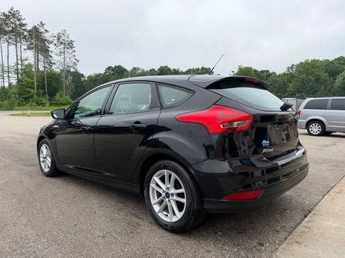 Used 2018 Ford Focus SE FWD image 6