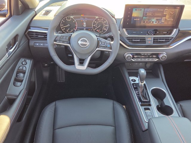 New 2026 Nissan Altima 2.5 SR w/ SR Premium Package FWD image 7